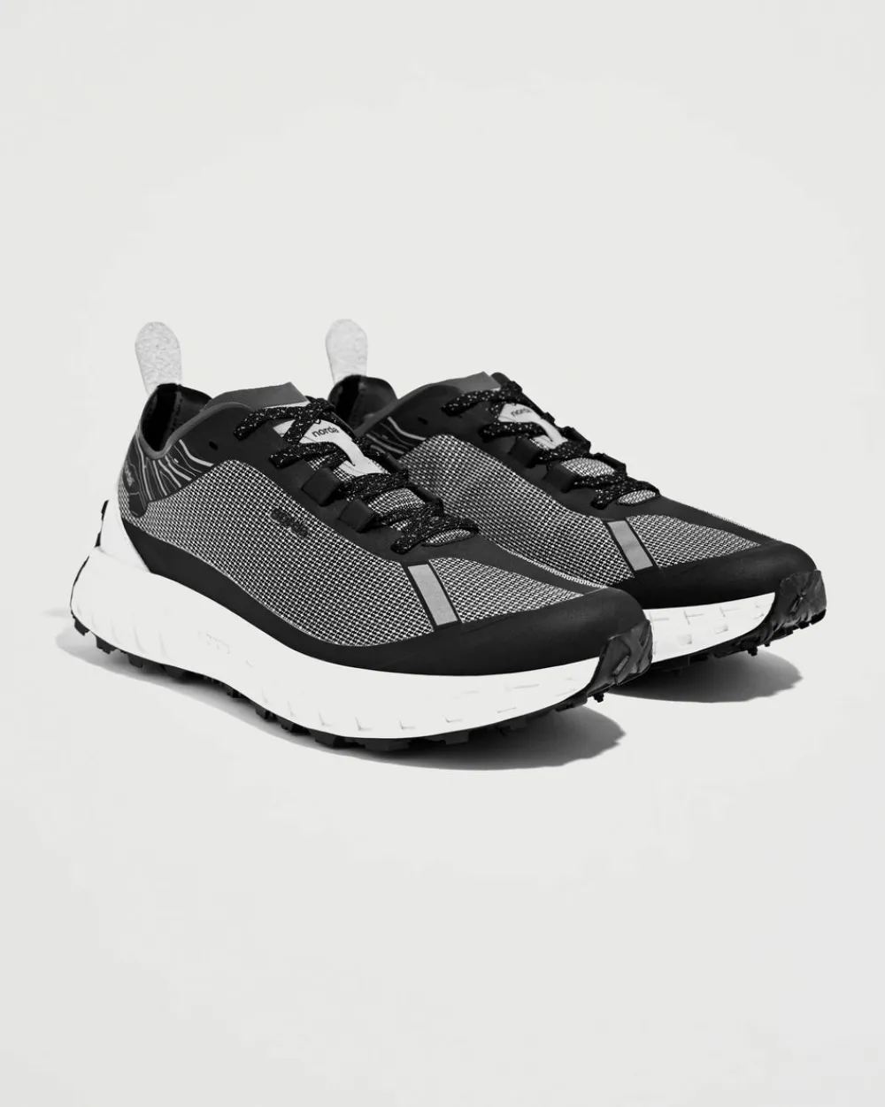 Norda Run 001 Black & White Woven Best